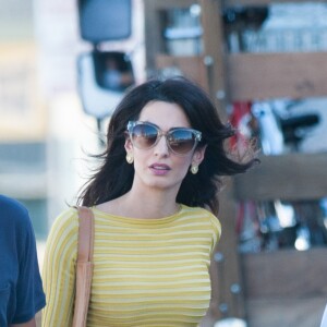 Amal Clooney (Amal Alamuddin) rend visite à son mari George Clooney sur le tournage de 'Suburbicon' à Los Angeles, Californie, Etats-Unis, le 20 octobre 2016.