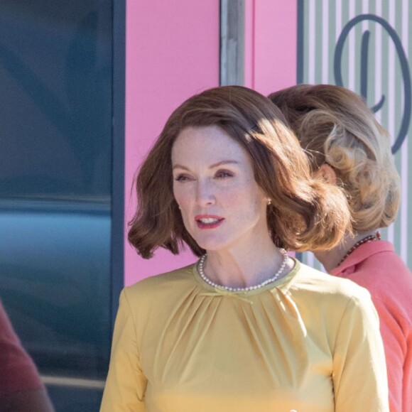 George Clooney et Julianne Moore sur le tournage du film 'Suburbicon' à Los Angeles, le 18 octobre 2016