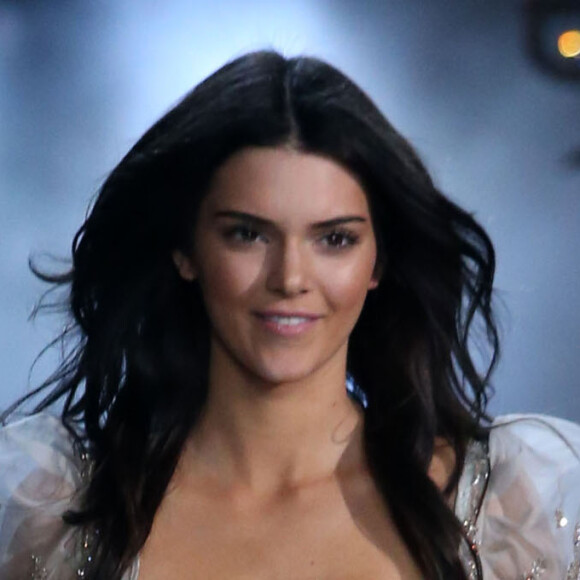 Kendall Jenner au défilé de mode de Victoria's Secret à Lexington Avenue Armory à New York, le 10 novembre 2015.