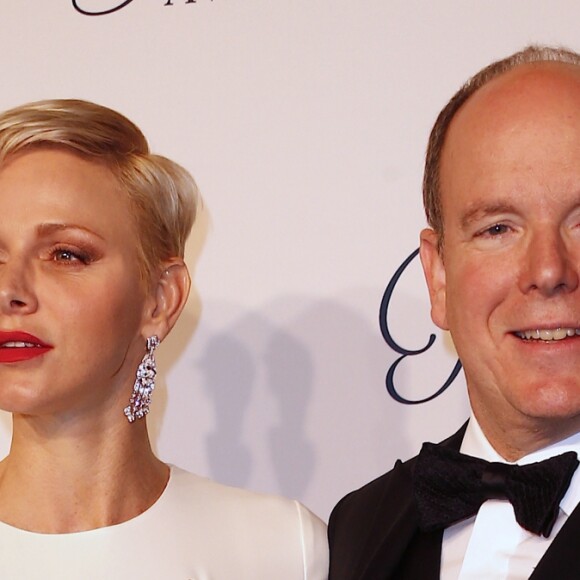 La princesse Charlene et le prince Albert II de Monaco lors du gala des Princess Grace Awards 2016, le 24 octobre 2016 au Cipriani 25 Brodway à New York. La chorégraphe Camille A. Brown, le comédien Leslie Odom Jr. et l'actrice, chanteuse et productrice Queen Latifah ont notamment été primés.