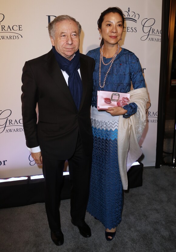 Jean Todt et sa compagne Michelle Yeoh au gala des Princess Grace Awards 2016, le 24 octobre 2016 à New York. La chorégraphe Camille A. Brown, le comédien Leslie Odom Jr. et l'actrice, chanteuse et productrice Queen Latifah ont notamment été primés.