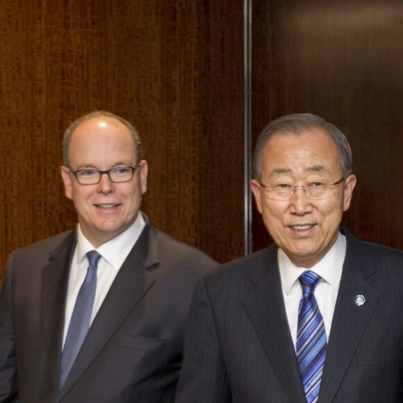 Le prince Albert II de Monaco a rencontré le secrétaire général des Nations Unies Ban Ki-moon au siège des Nations Unies (ONU) à New York. Le 24 octobre 2016  Secretary-General Ban Ki-moon meets with Prince Albert II of Monaco24/10/2016 - New York