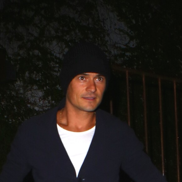 Orlando Bloom, seul, sur Melrose avenue à Los Angeles le 24 août 2016.