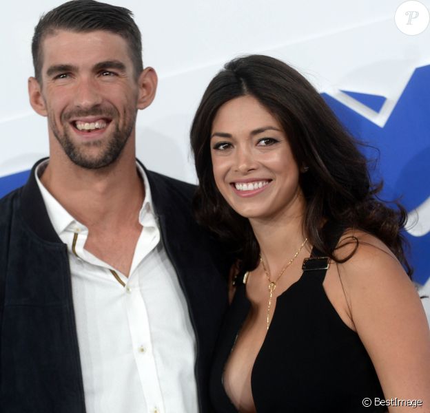 Michael Phelps et sa compagne Nicole Johnson aux MTV Video Music Awards 2016 à New York, le 28 août 2016.