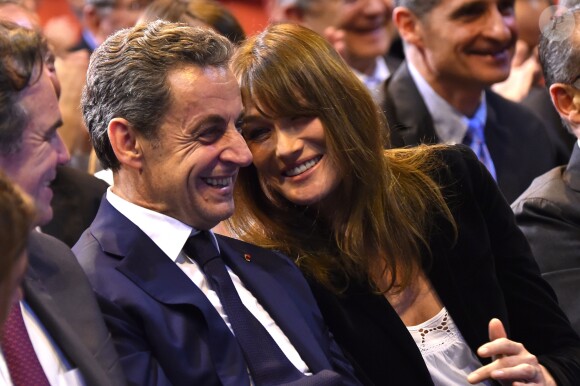 Nicolas Sarkozy et sa femme Carla Bruni-Sarkozy - Nicolas Sarkozy en meeting à la salle Vallier à Marseille pour la campagne des primaires de la droite et du centre en vue de l'élection présidentielle de 2017, le 27 octobre 2016. © Bruno Bébert/Bestimage