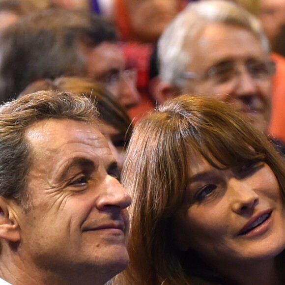 Nicolas Sarkozy et sa femme Carla Bruni-Sarkozy - Nicolas Sarkozy en meeting à la salle Vallier à Marseille pour la campagne des primaires de la droite et du centre en vue de l'élection présidentielle de 2017, le 27 octobre 2016. © Bruno Bébert/Bestimage