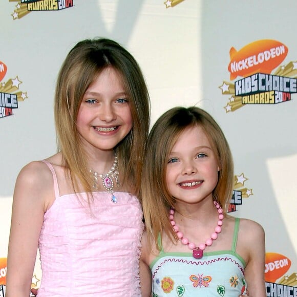 Dakota Fanning et Elle Fanning aux Nickelodeon's Kids Choice Awards à Westwood, le 31 mars 2007.