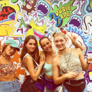 Pauline Ducruet sur Governors Island avec ses amies, photo publiée sur son compte Instagram.