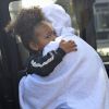 Kim Kardashian et sa fille North sortent de son appartement à New York, le 6 octobre 2016.
