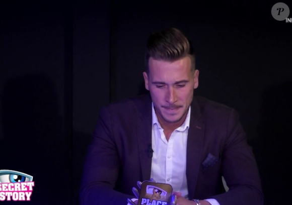 Julien - "Secret Story 10" sur NT1, le 3 novembre 2016.