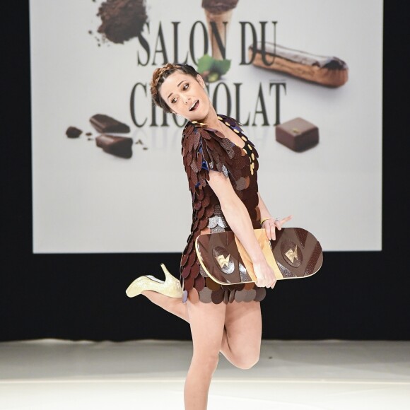Capucine Anav - Défilé du 22e salon du chocolat à la porte de Versailles à Paris le 27 octobre 2016. (coiffures Franck Provost / maquillages Make Up For Ever) © Veeren-Perusseau/Bestimage