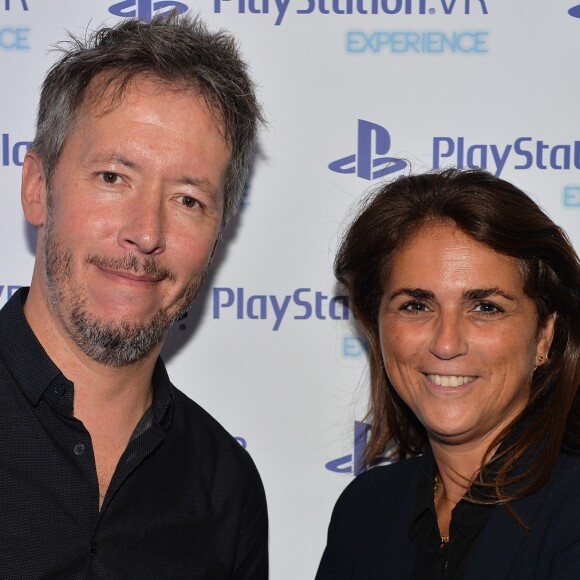 Exclusif - Jean-Luc Lemoine et Valérie Bénaïm lors du photocall Experience PlayStation VR à Paris, France, le 13 octobre 2016. © Veeren/Bestimage