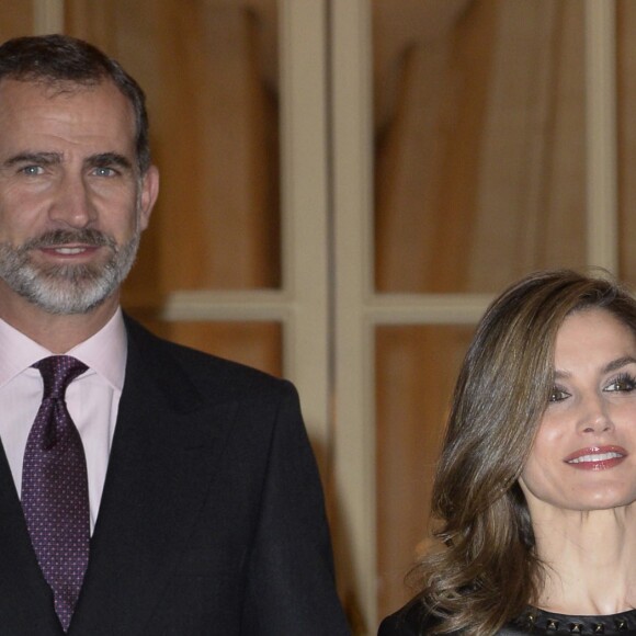 Le roi Felipe VI et la reine Letizia d'Espagne lors de la remise du "Francisco Cerecedo Journalism Award" à l'hôtel Le Ritz à Madrid, Espagne, le 10 novembre 2016.