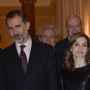 Le roi Felipe VI et la reine Letizia d'Espagne lors de la remise du "Francisco Cerecedo Journalism Award" à l'hôtel Le Ritz à Madrid, Espagne, le 10 novembre 2016.