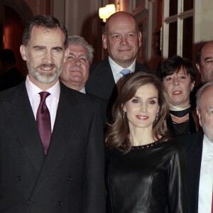 Le roi Felipe VI et la reine Letizia d'Espagne lors de la remise du "Francisco Cerecedo Journalism Award" à l'hôtel Le Ritz à Madrid, Espagne, le 10 novembre 2016.