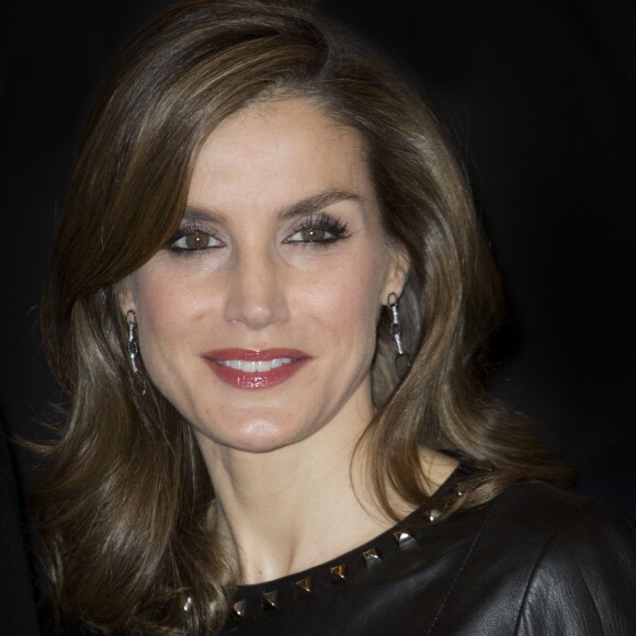 Le roi Felipe VI et la reine Letizia d'Espagne lors de la remise du "Francisco Cerecedo Journalism Award" à l'hôtel Le Ritz à Madrid, Espagne, le 10 novembre 2016.