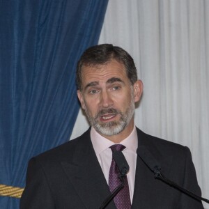 Le roi Felipe VI et la reine Letizia d'Espagne lors de la remise du "Francisco Cerecedo Journalism Award" à l'hôtel Le Ritz à Madrid, Espagne, le 10 novembre 2016.