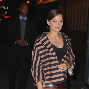 Marion Cotillard se rendant à la première de son film "Alliés" à New York le 15 novembre 2016.