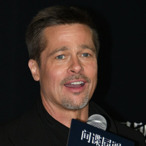 Brad Pitt à la première du film "Alliés" à Shanghai en Chine, le 15 novembre 2016