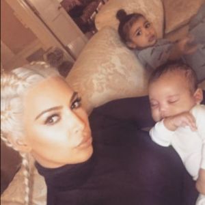 Photo de Kim Kardashian et ses deux enfants, North et Saint West. Août 2016.