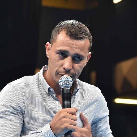 Brahim Asloum rend hommage aux victimes des attentats - Soirée Boxe organisée par Canal+ et Univent Productions. Dans la salle de La Palestre au Cannet, qui réunit de nombreux boxeurs français et internationaux. En point d'orgue, le combat entre le Français Michel Soro opposé à l'Argentin Hector Saldivia dans un combat international WBA des Super-Welters. © Lionel Urman / Bestimage  no web pour Belgique et Suisse Excluisve - For Germany Call for price - Jean-Paul Belmondo attends boxing competiton (International WBA Super-Welters championship) at Le Cannet on 30/06/201630/07/2016 - Le Cannet