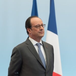 Le président François Hollande assiste à la journée internationale des droits de l'enfant au palais de l'Elysée à Paris le 19 novembre 2016. © Jacques Witt/ Pool / Bestimage