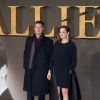 Brad Pitt et Marion Cotillard enceinte à la première de 'Alliés' ('Allied') aux cinémas Odeon à Leicester Square à Londres, le 21 novembre 2016