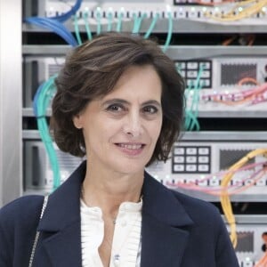 Inès de la Fressange - People au défilé de mode "Chanel", collection prêt-à-porter Printemps-Eté 2017 au Grand Palais à Paris, le 4 octobre 2016. © Olivier Borde / Bestimage