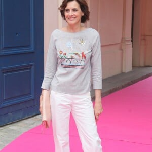 Inès de la Fressange - Arrivées au défilé de mode Haute-Couture automne-hiver 2016/2017 "Schiaparelli" à Paris. Le 4 juillet 2016 © CVS-Veeren / Bestimage