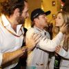 Nico Rosberg sacré champion du monde au Grand Prix of Abu Dhabi, en présence de sa femme Vivian Sibold, le 27 novembre 2016.