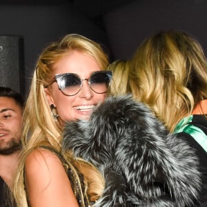 Paris Hilton mixe au VIP Room d'Abu Dhabi, an marge du Grand Prix de F1, le 27 novembre 2016.