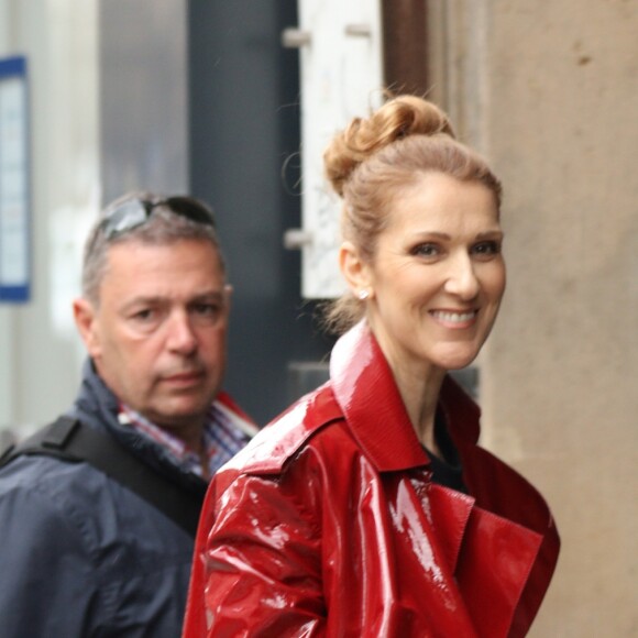 Exclusif - Céline Dion fait du shopping à Paris le 30 juin 2016. La chanteuse s'est rendue chez Burberry, Hermès, Make Up For Ever et le bijoutier Djula.