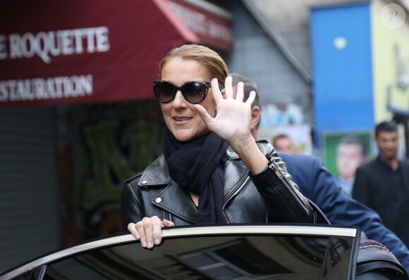 Exclusif - Céline Dion quitte son hôtel pour se rendre à une séance photo avec le photographe Gilles Bensimon à Paris le 17 juin 2016