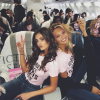 Les anges de la maison Victoria's Secret dont Bella Hadid (au fond) dans l'avion en direction de Paris pour le grand défilé de la marque. Image publiée sur Instagram le 28 novembre 2016