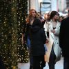 Martha Hunt et Bella Hadid sortent de l'hôtel Mandarin à Paris, le 29 novembre 2016