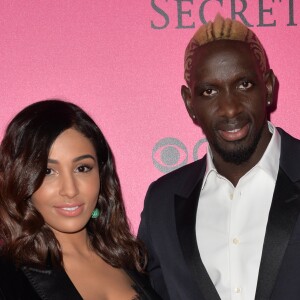 Mamadou Sakho et sa femme Majda lors du photocall du Victoria's Secret Fashion 2016 au Grand Palais à Paris, France, le 30novembre 2016. © BOV/Bestimage  Celes arriving at the pink carpet of the 2016 Victoria's Secret Fashion Show at Le Grand Palais in Paris, France on November 30, 2016. © BOV/Bestimage30/11/2016 - Paris