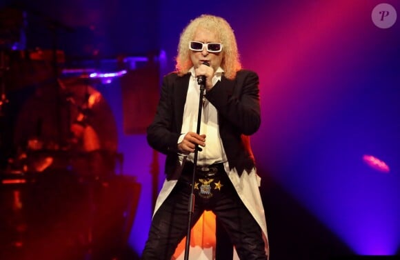 Exclusif - Michel Polnareff lors de son concert à la patinoire de Mériadeck à Bordeaux, France, le 30 novembre 2016.  © Patrick Bernard-Quentin Salinier/Bestimage