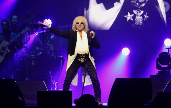 Exclusif - Michel Polnareff lors de son concert à la patinoire de Mériadeck à Bordeaux, France, le 30 novembre 2016.  © Patrick Bernard-Quentin Salinier/Bestimage