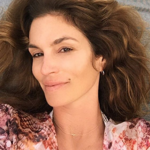 Cindy Crawford se montre sans maquillage sur Instagram pour son anniversaire, février 2016.