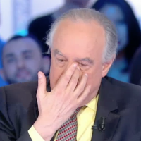 Frédéric Mitterrand ému en évoquant le suicide de Dalida : "J'aurais pu..."