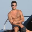 Ricky Martin en vacances sur un yacht à Ibiza en Espagne le 5 septembre 2016.