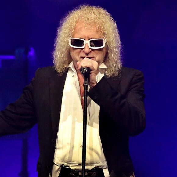 Michel Polnareff lors de son concert à la patinoire de Mériadeck à Bordeaux, France, le 30 novembre 2016.