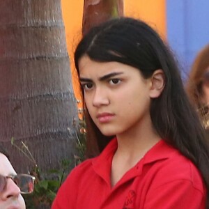 Exclusif - Blanket Jackson (le fils de Michael Jackson) se promène avec des amis sur la jetée de Santa Monica à Santa Monica, le 26 mai 2016.