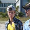 Justin Bieber fait du Segway sur la plage avec son ami Khalil Sharieff a Miami, le 22 janvier 2014.