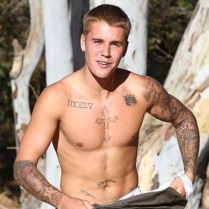 Justin Bieber se promène torse nu à Runyon Canyon à Hollywood le 3 septembre 2016.