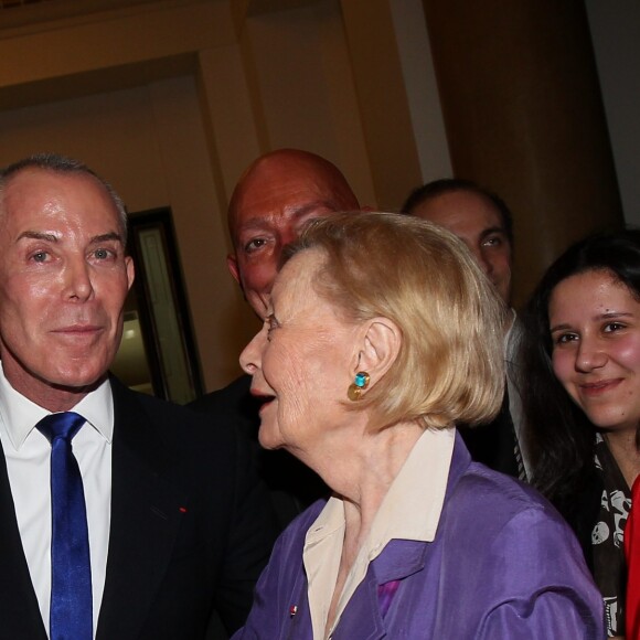 Michèle Morgan et Sarah Marshall avec Jean-Claude Jitrois à Puteaux le 29 février 2012.