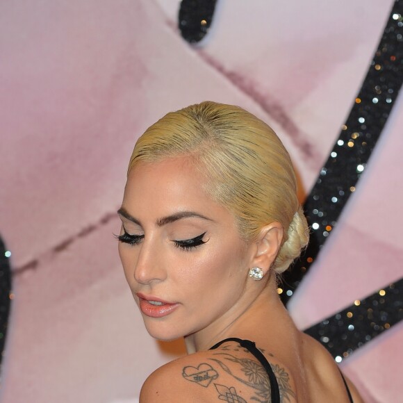 Lady Gaga au Fashion Awards 2016 au Royal Albert Hall à Londres, le 5 décembre 2016
