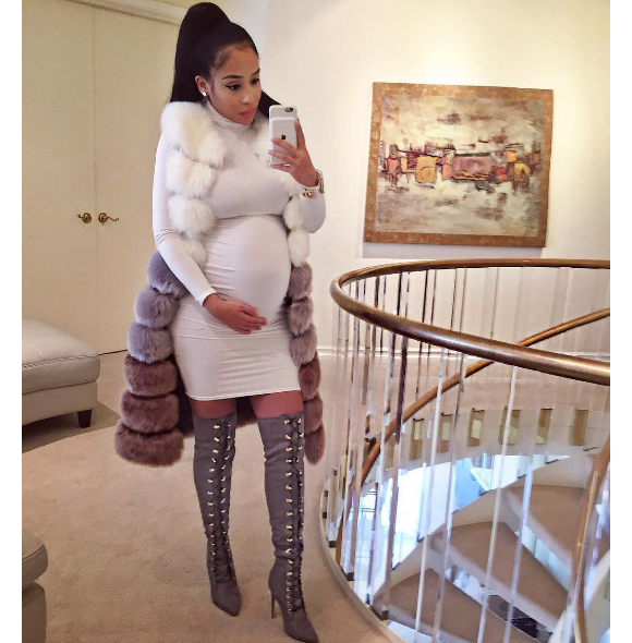 Jordan Craig, l'ex-compagne de Tristan Thompson, enceinte de leur bébé alors qu'il sort avec Khloé Kardashian. Photo publiée sur Instagram au mois de décembre 2016