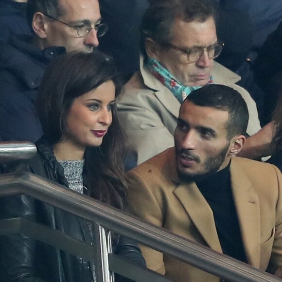 Malika Ménard (Miss France 2010) et Pierre Sarkozy, Axelle Laffont et Cyril Paglino en-dessous, lors du match de Ligue 1 entre le Paris Saint-Germain (PSG) et FC Lorient au Parc des Princes à Paris, France, le 21 décembre 2016. Le PSG a battu Lorient par 5 à 0. © Cyril Moreau/Bestimage