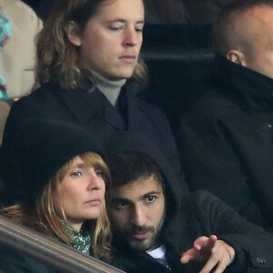 Axelle Laffont et Cyril Paglino lors du match de Ligue 1 entre le Paris Saint-Germain (PSG) et FC Lorient au Parc des Princes à Paris, France, le 21 décembre 2016. Le PSG a battu Lorient par 5 à 0. © Cyril Moreau/Bestimage